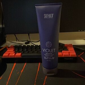 Surface violent shampoo